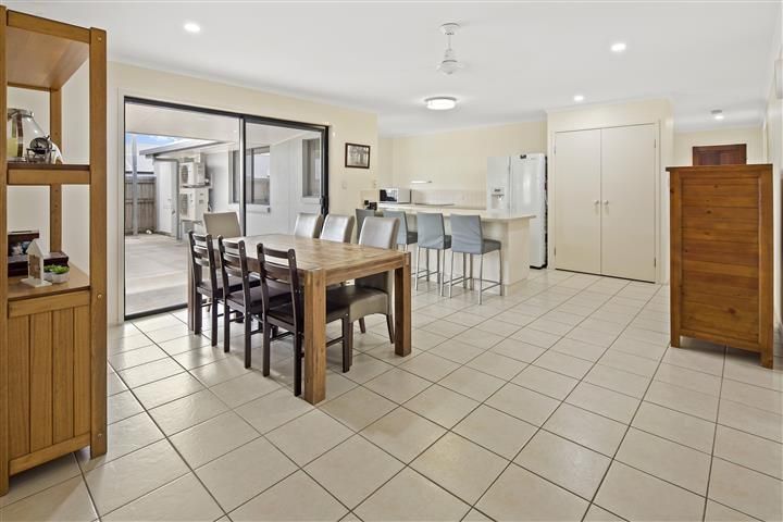 9 Links Drive, Cannonvale QLD 4802, Image 2