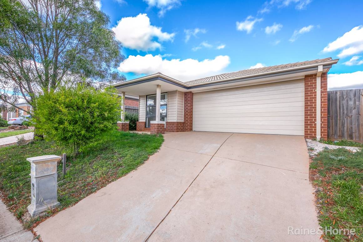 Picture of 191 James Melrose Drive, BROOKFIELD VIC 3338