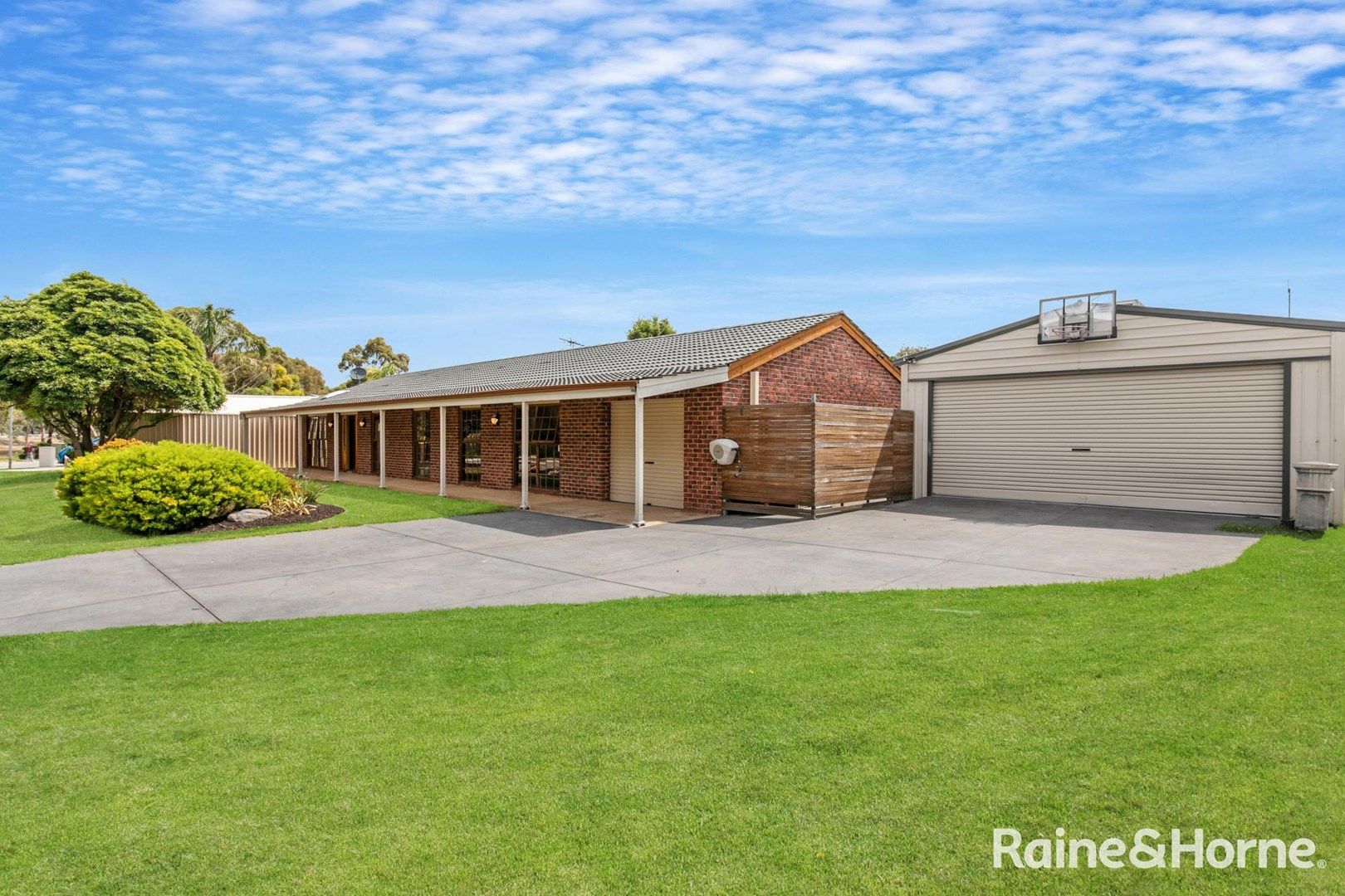 2 Leonore Close, Reynella East SA 5161, Image 0