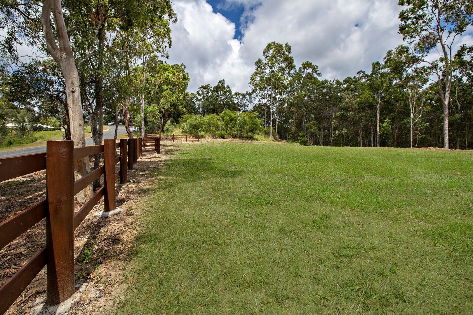 378 San Fernando Drive, Worongary QLD 4213, Image 2