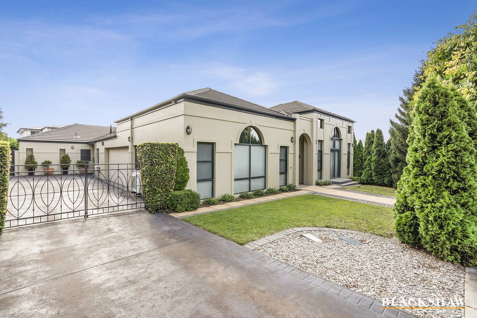 4 bedrooms House in 3 Deane Street YARRALUMLA ACT, 2600