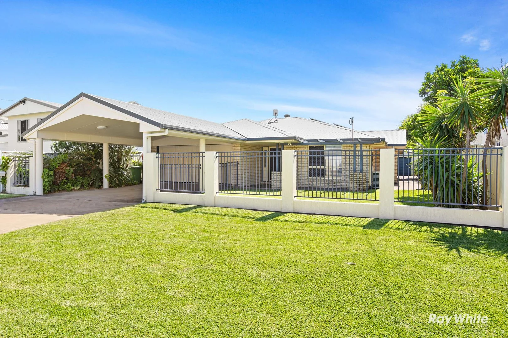 42 Kiama Avenue, Bangalee QLD 4703