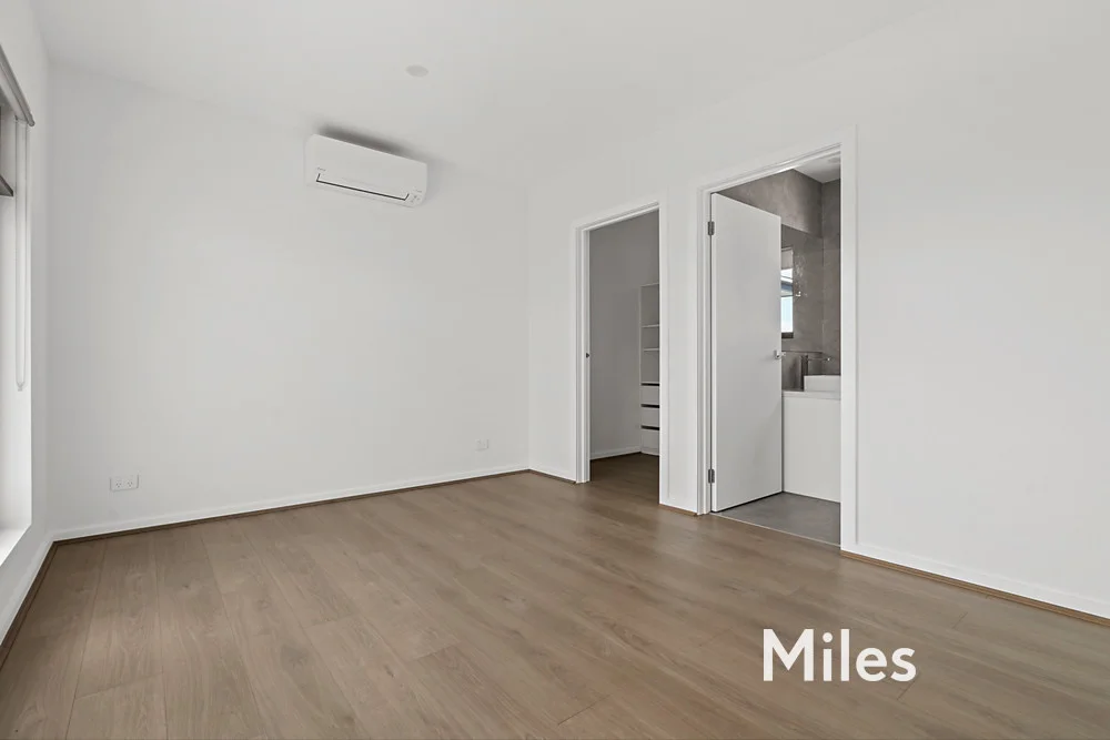 Additional image 5 of 2/11 Mount Ida Avenue, Rosanna VIC 3084