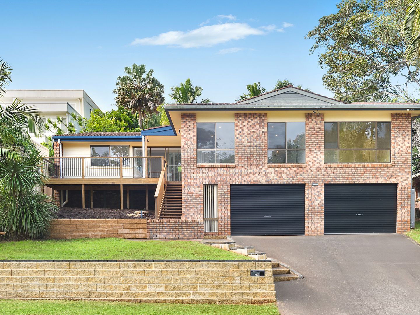 4 bedrooms House in 22 Karalee Parade PORT MACQUARIE NSW, 2444