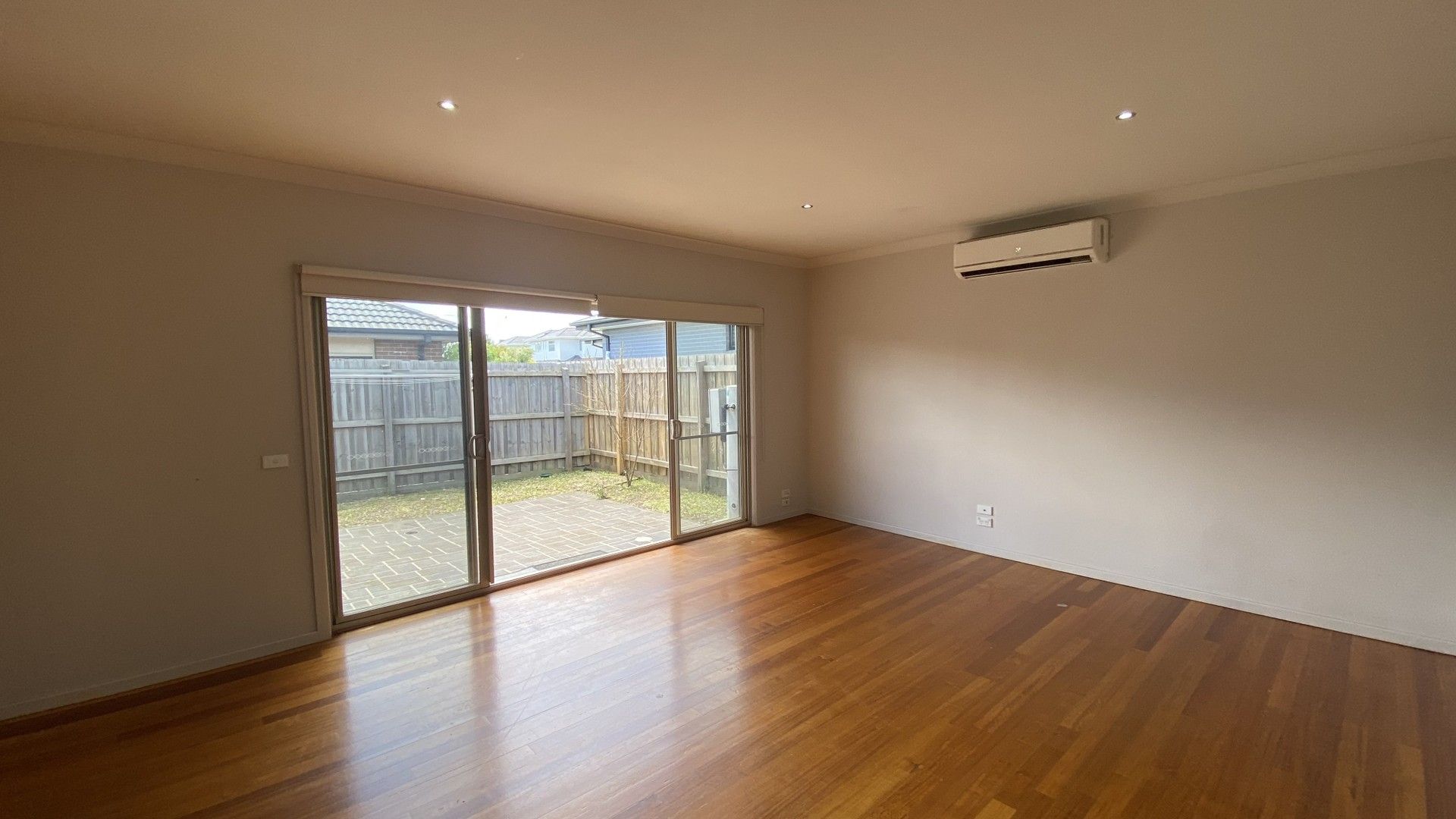 2 bedrooms Apartment / Unit / Flat in 30B Invermay Street RESERVOIR VIC, 3073