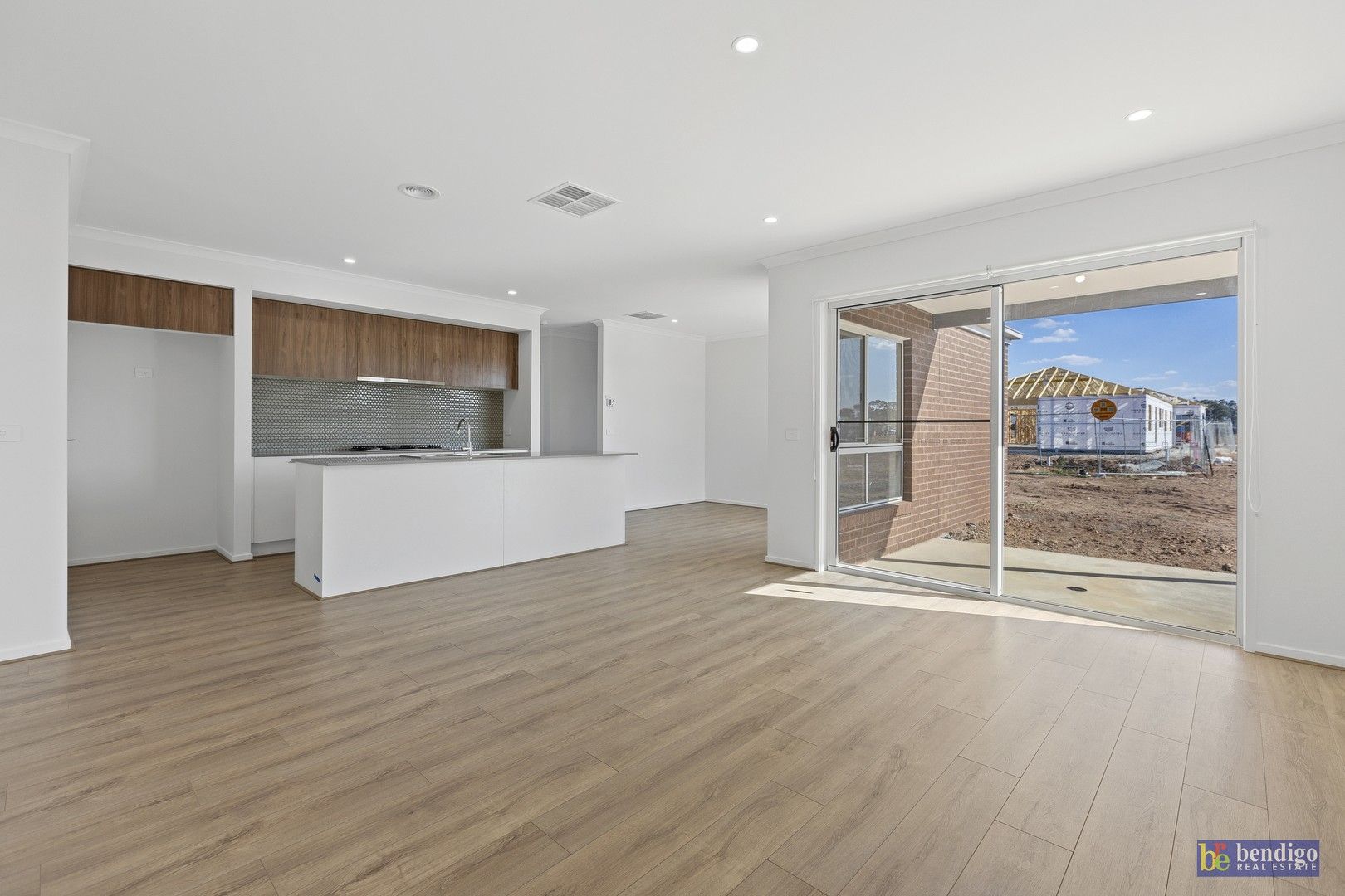 4 bedrooms House in 15 Tanby Dr HUNTLY VIC, 3551