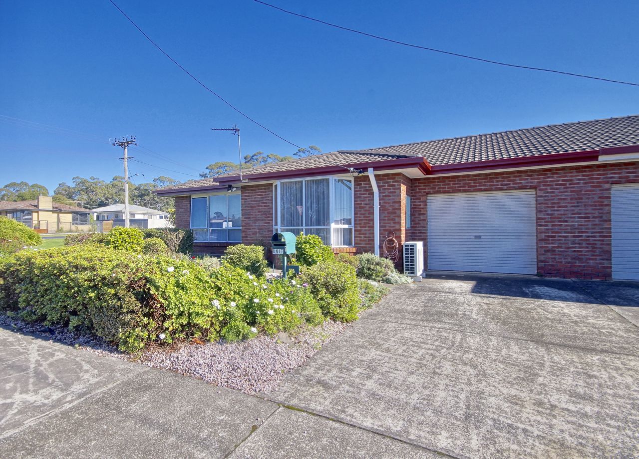 2 bedrooms Apartment / Unit / Flat in 1/74 Valley Road DEVONPORT TAS, 7310