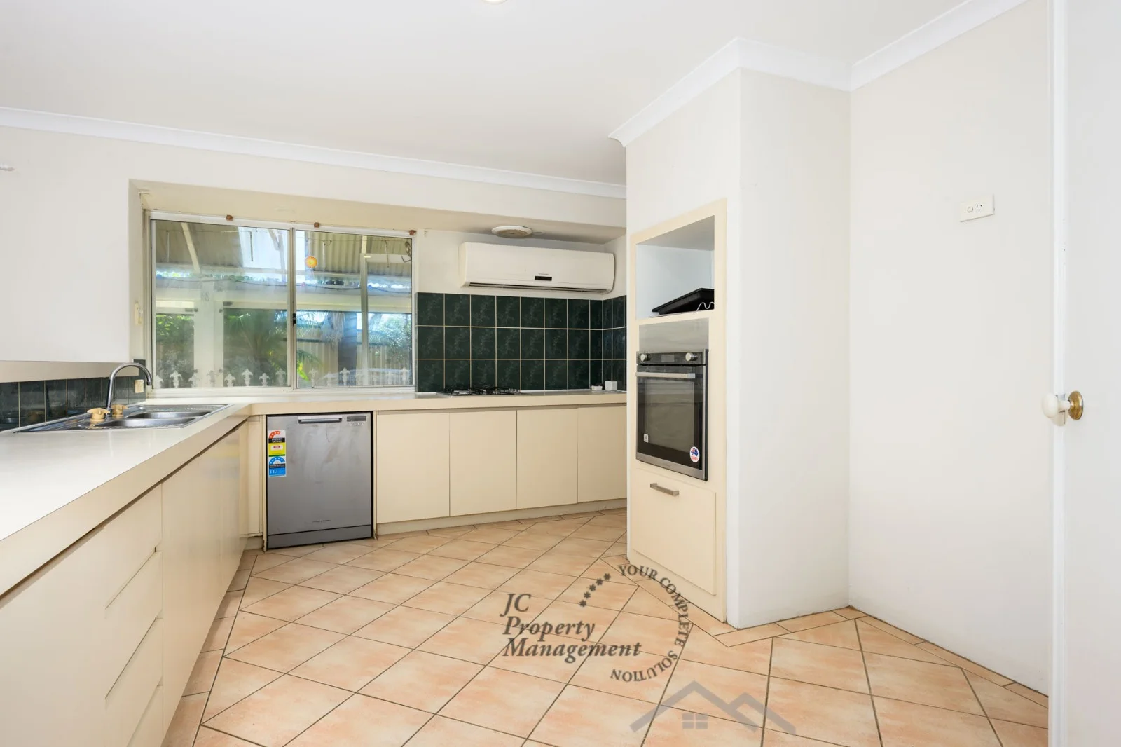 Additional image 11 of 88 Reynolds Road, Forrestfield WA 6058