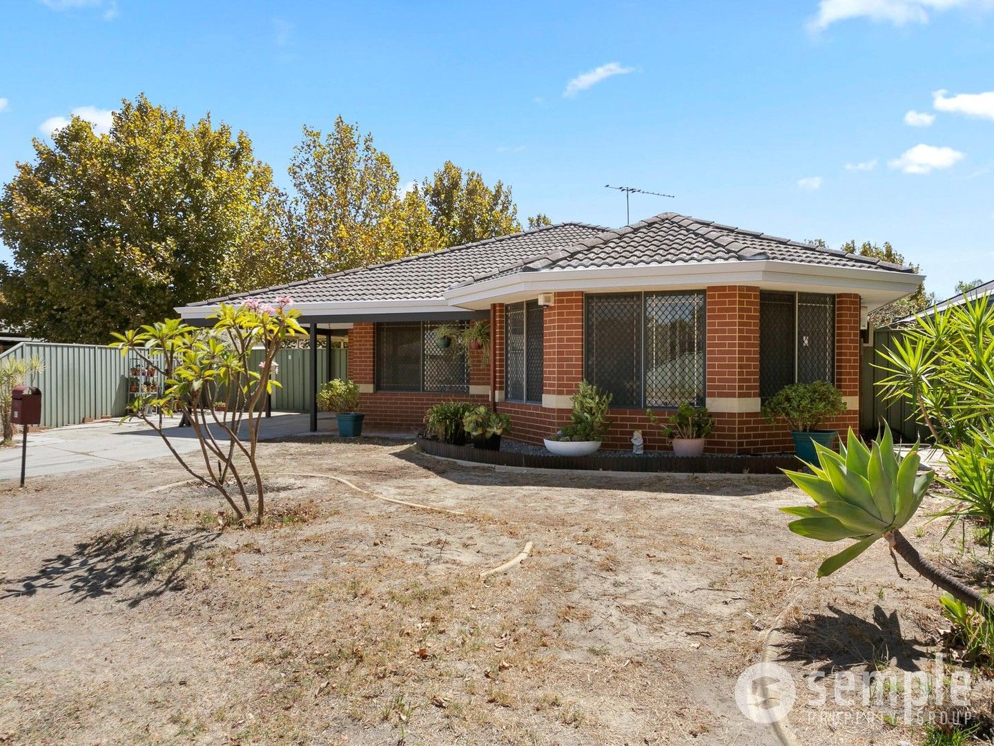 4 bedrooms House in 82 Folland Parade ATWELL WA, 6164