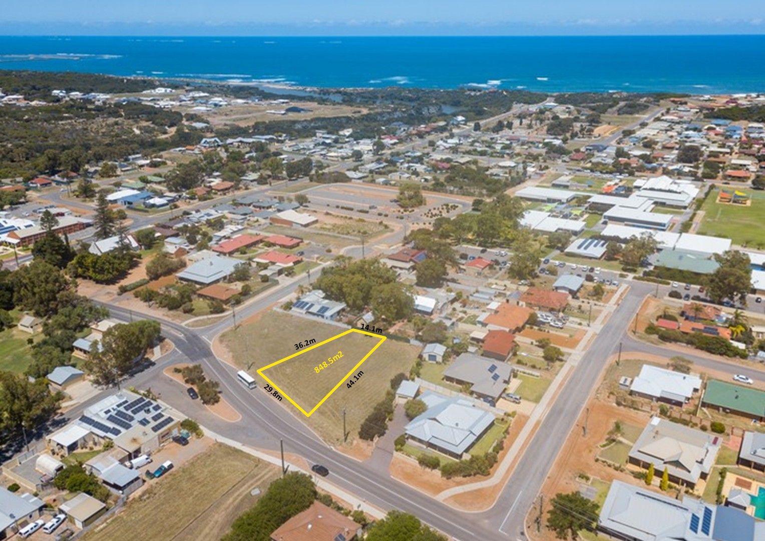 25 Waldeck Street, Dongara WA 6525 Domain
