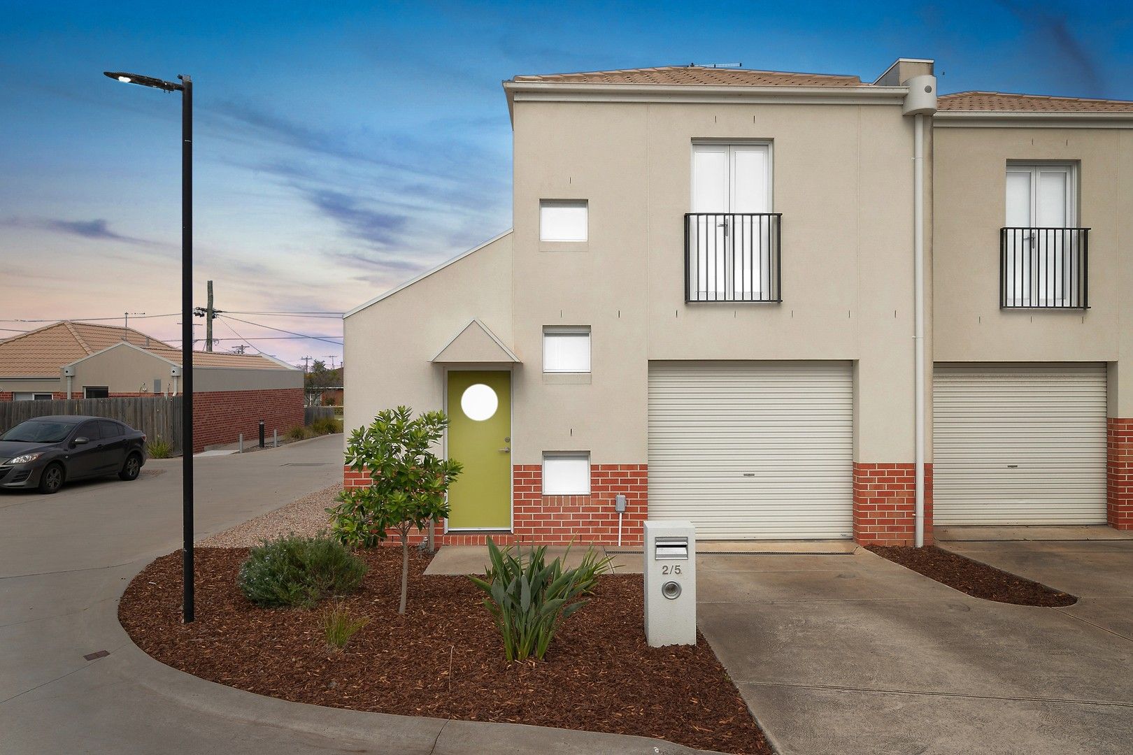 2/5 Oxford Street, Whittington VIC 3219, Image 0