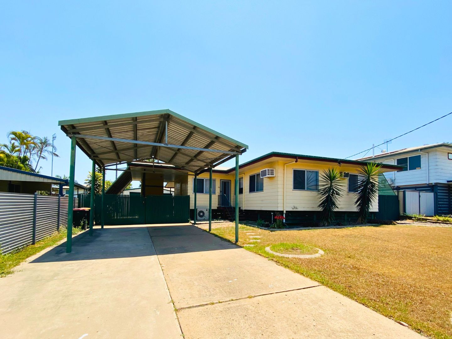 3 bedrooms House in 34 Ney Street MORANBAH QLD, 4744