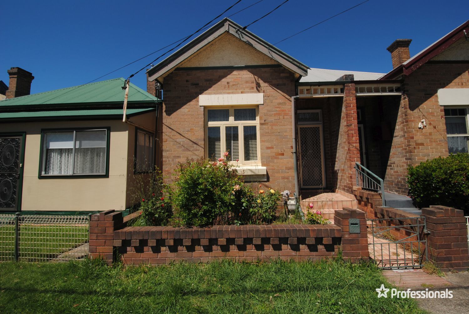 2 bedrooms House in 45 Read Avenue LITHGOW NSW, 2790