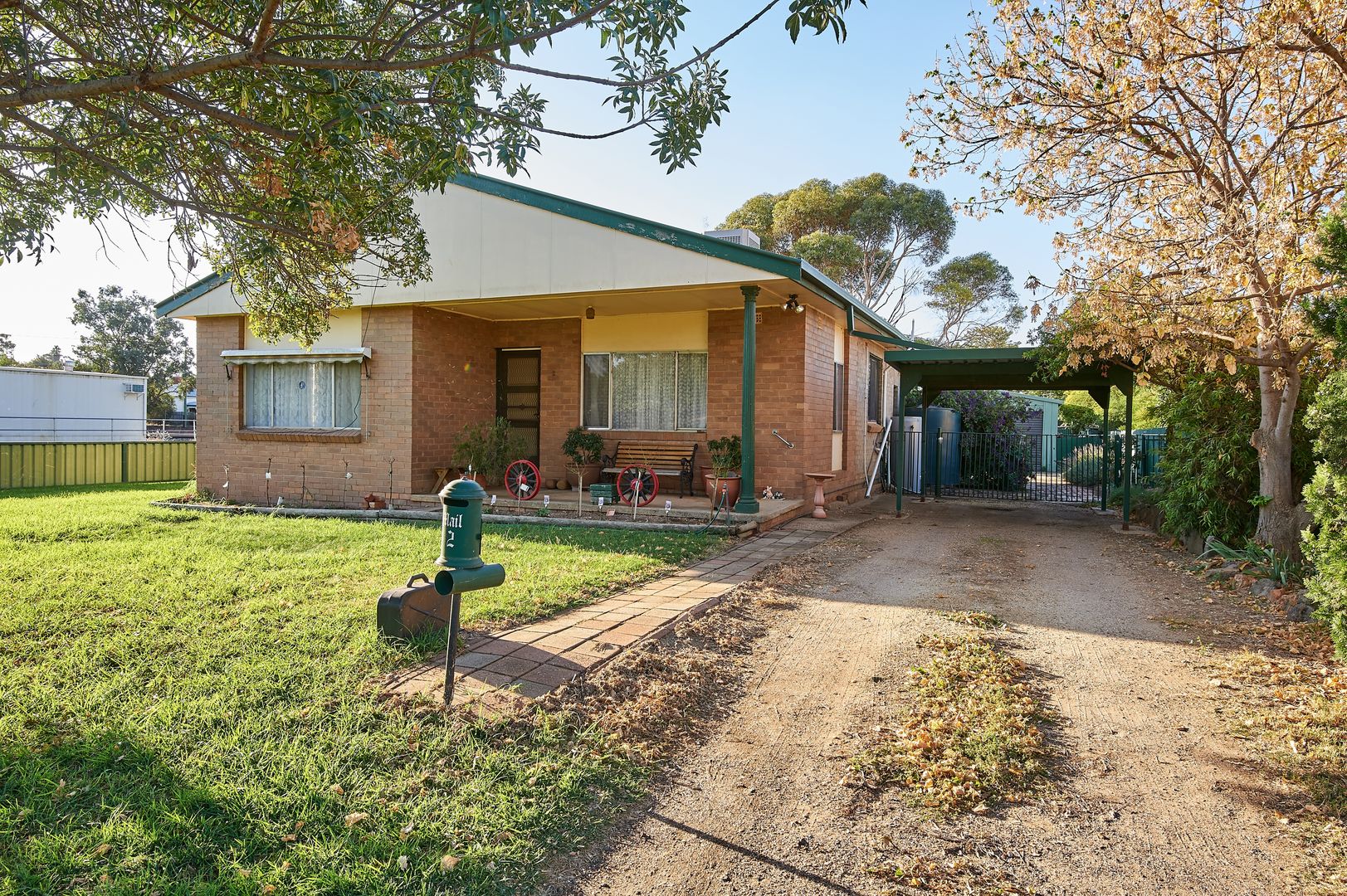 2 William Street Junee Nsw 2663 Domain
