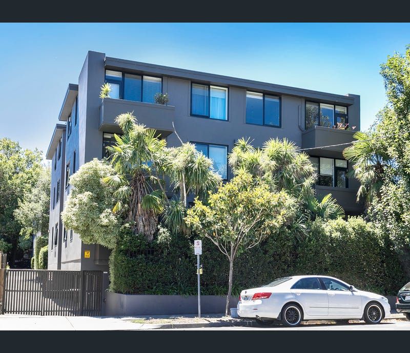 1 bedrooms Apartment / Unit / Flat in 11/130 Alma Road ST KILDA EAST VIC, 3183
