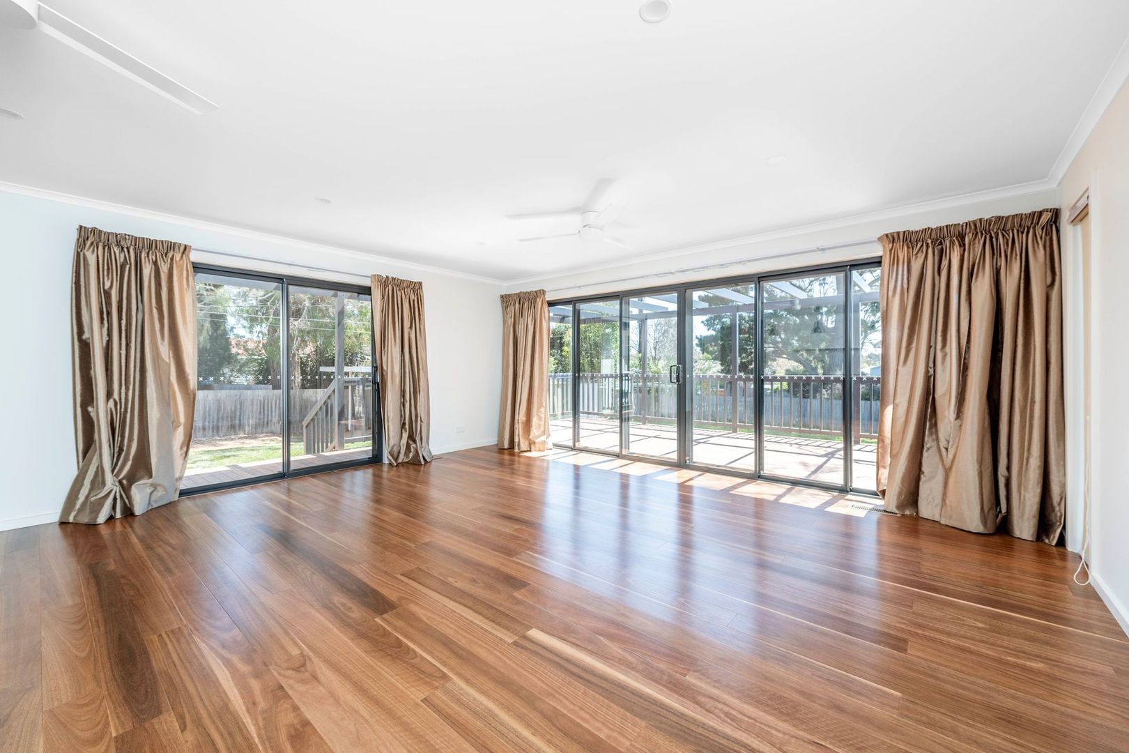 3 Barwell Place, Curtin ACT 2605, Image 2