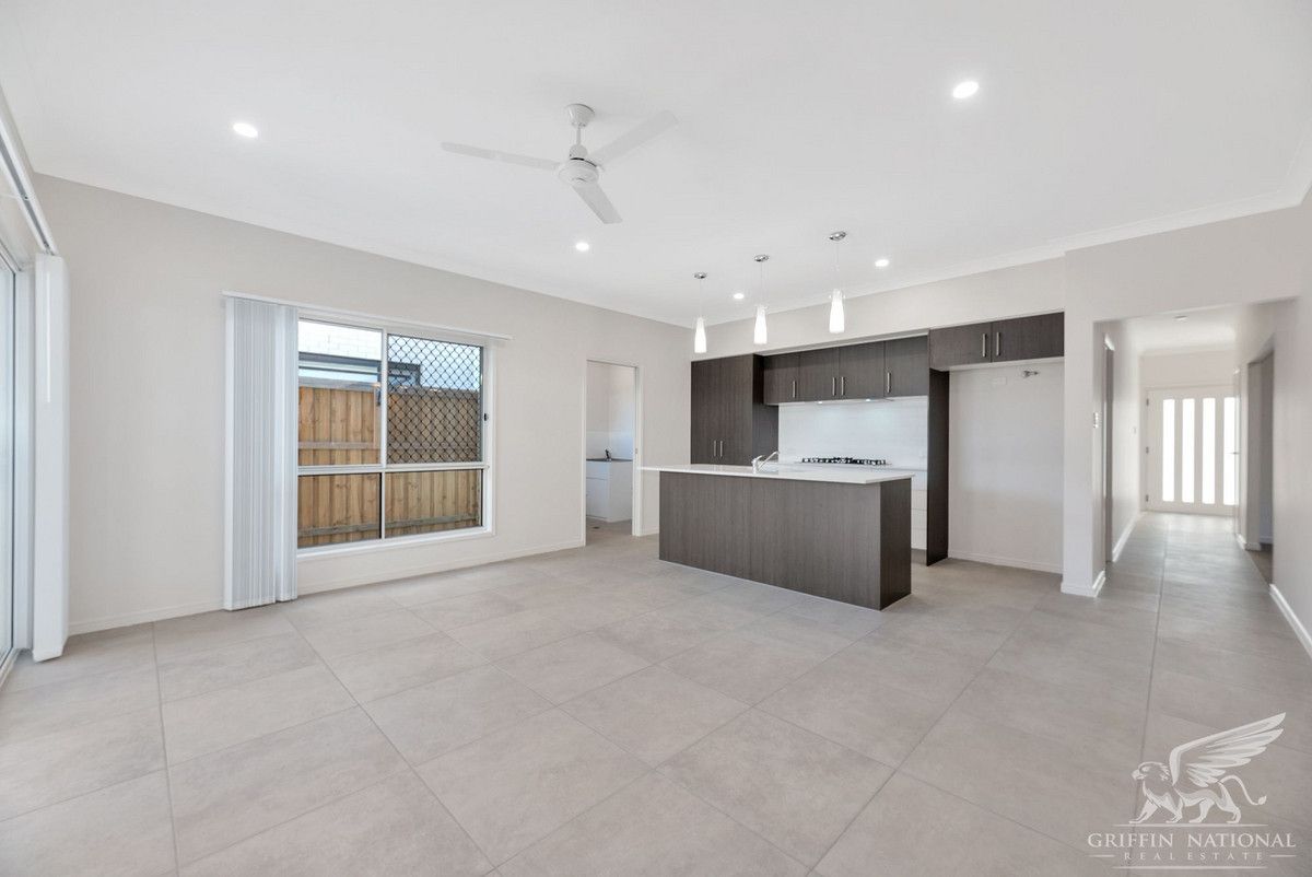 25 Lighthouse Esplanade, Newport QLD 4020, Image 2