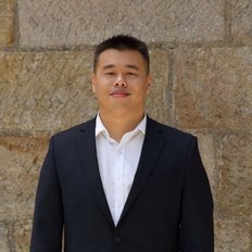 Yuk Hong (Tom) Chow, Sales representative