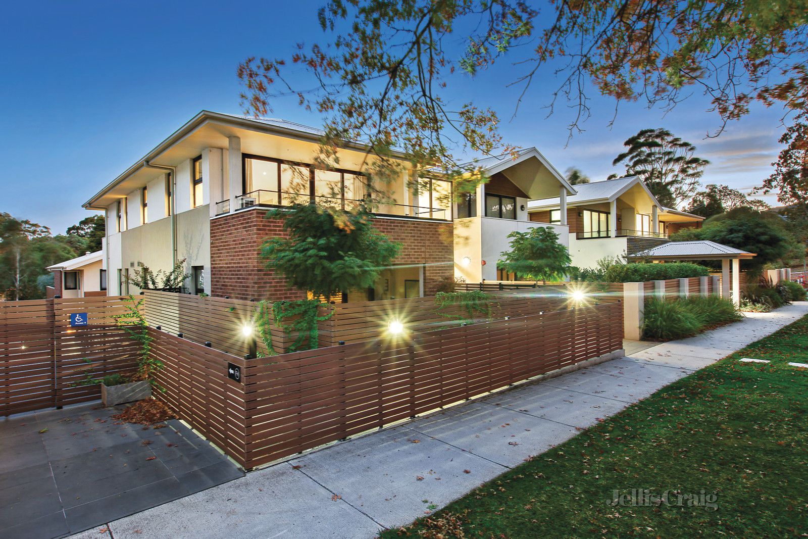 9/28 Boisdale Street, Surrey Hills VIC 3127 Apartment For Rent 650