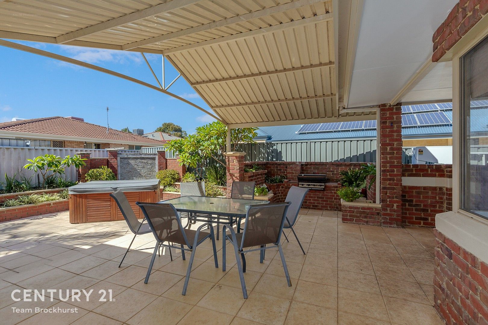 8 Harrier Close, Huntingdale WA 6110, Image 0