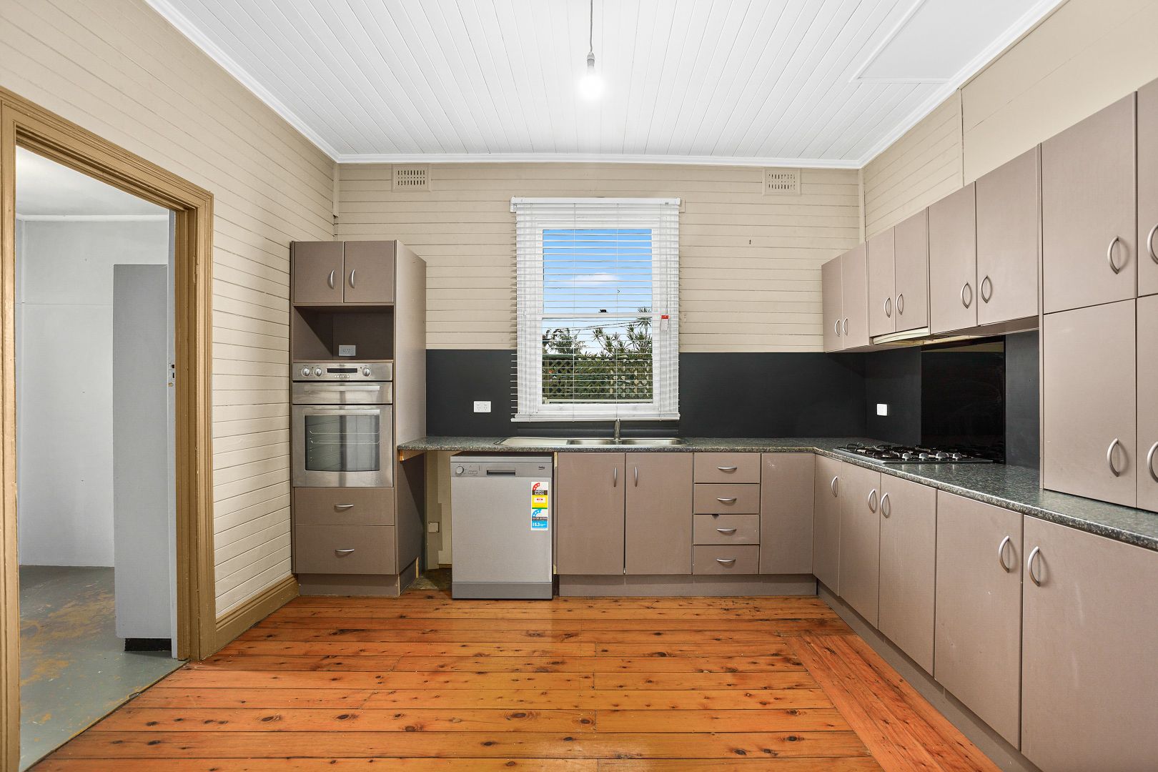 2 Jobson Avenue, Mount Ousley NSW 2519, Image 2