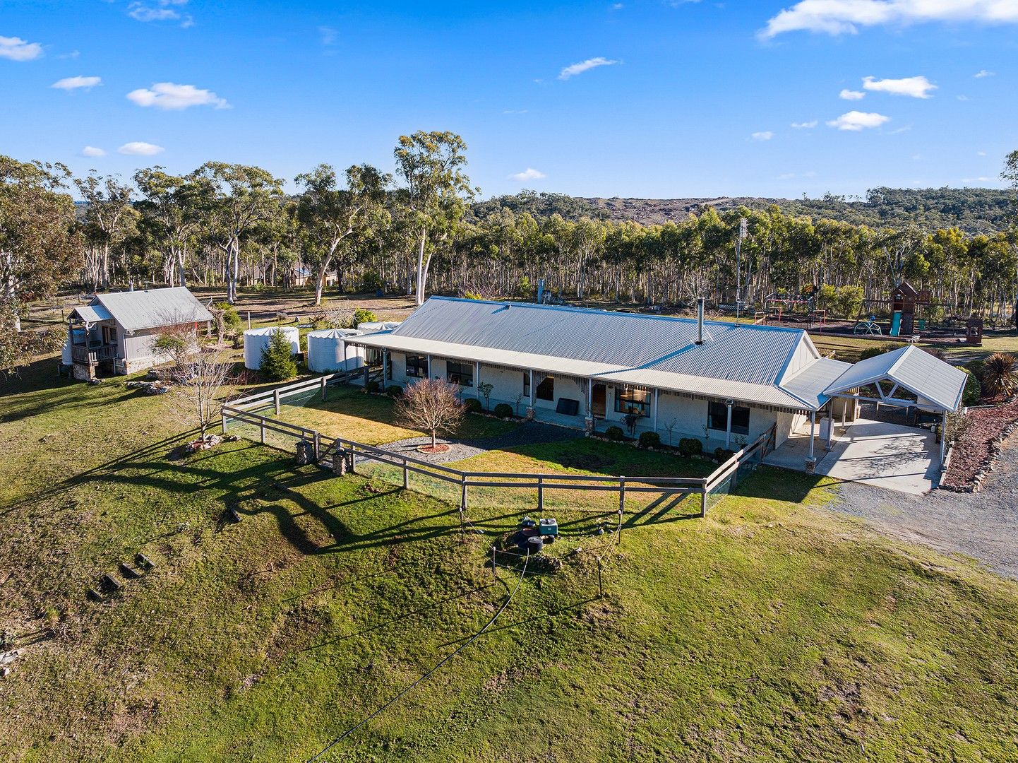 4 bedrooms House in 20 Bottlebrush Close TALLONG NSW, 2579