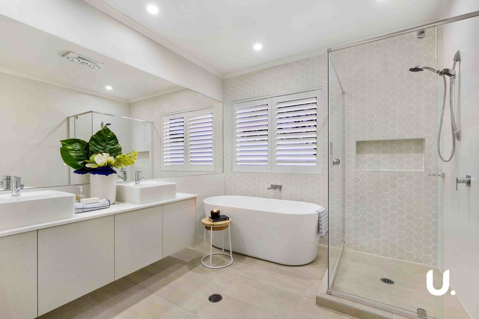 4 bedrooms House in 11 Silverthrone Street MARSDEN PARK NSW, 2765