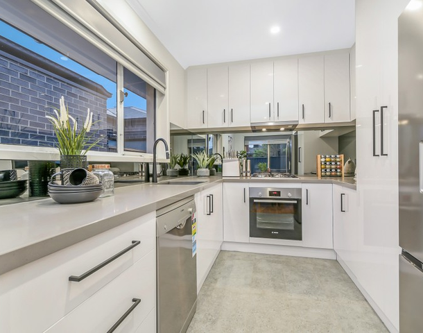 135 Albany Drive, Mulgrave VIC 3170