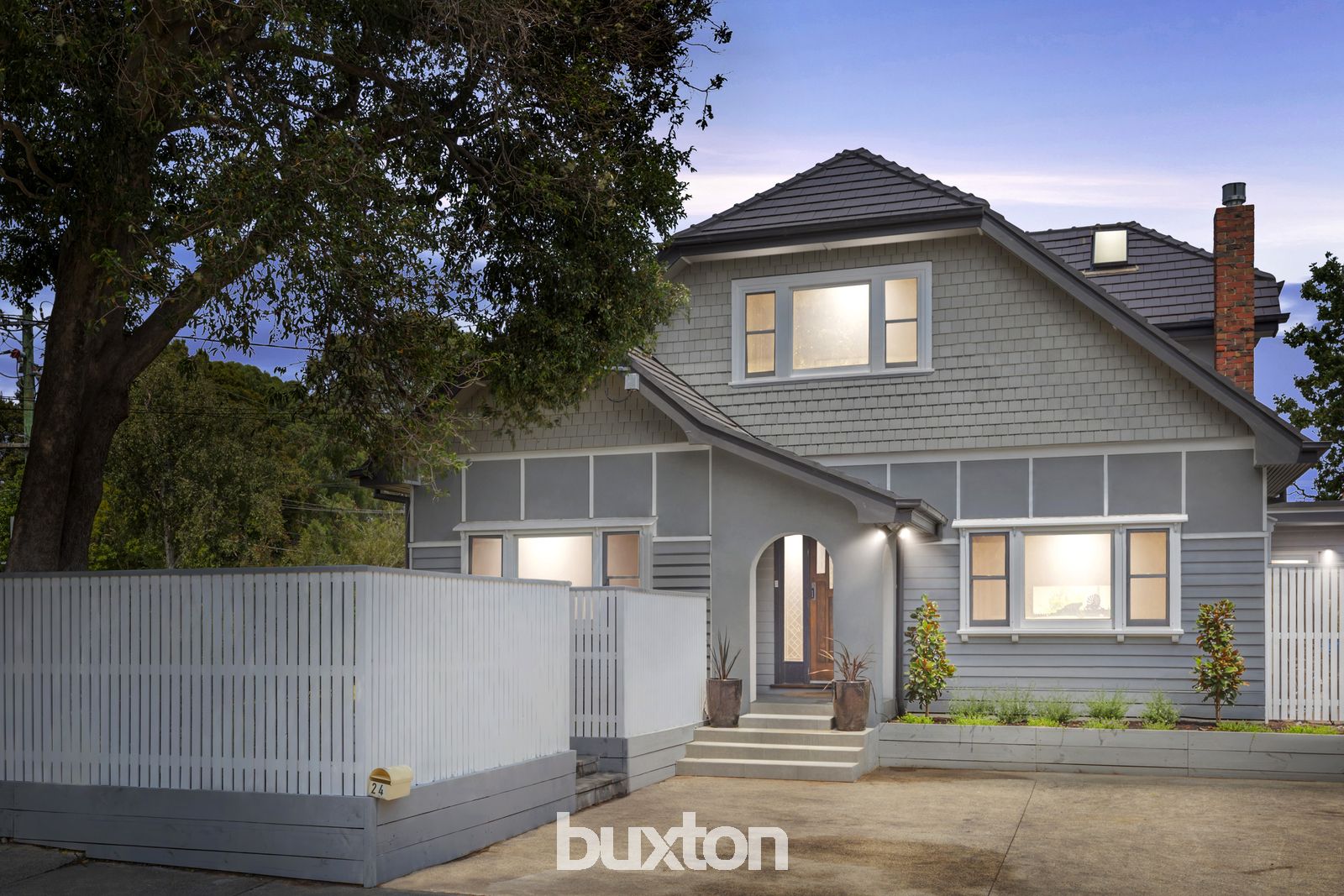 24 Bayside Crescent, Hampton Property History & Address Research Domain