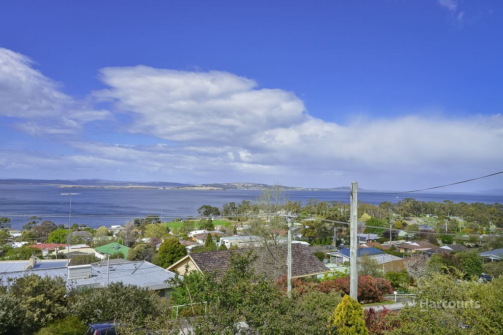 26 Coolamon Road, Taroona TAS 7053, Image 2