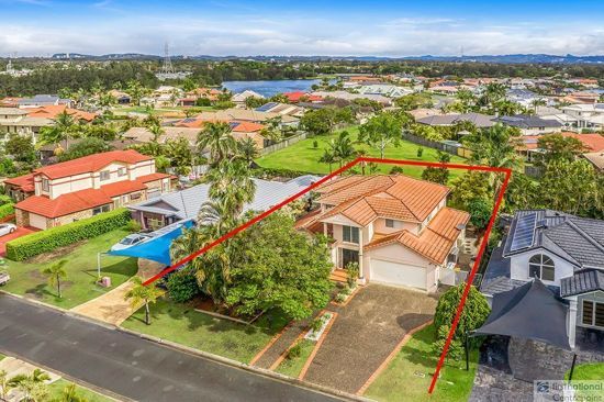 4 bedrooms House in 115 Port Jackson Blvd CLEAR ISLAND WATERS QLD, 4226