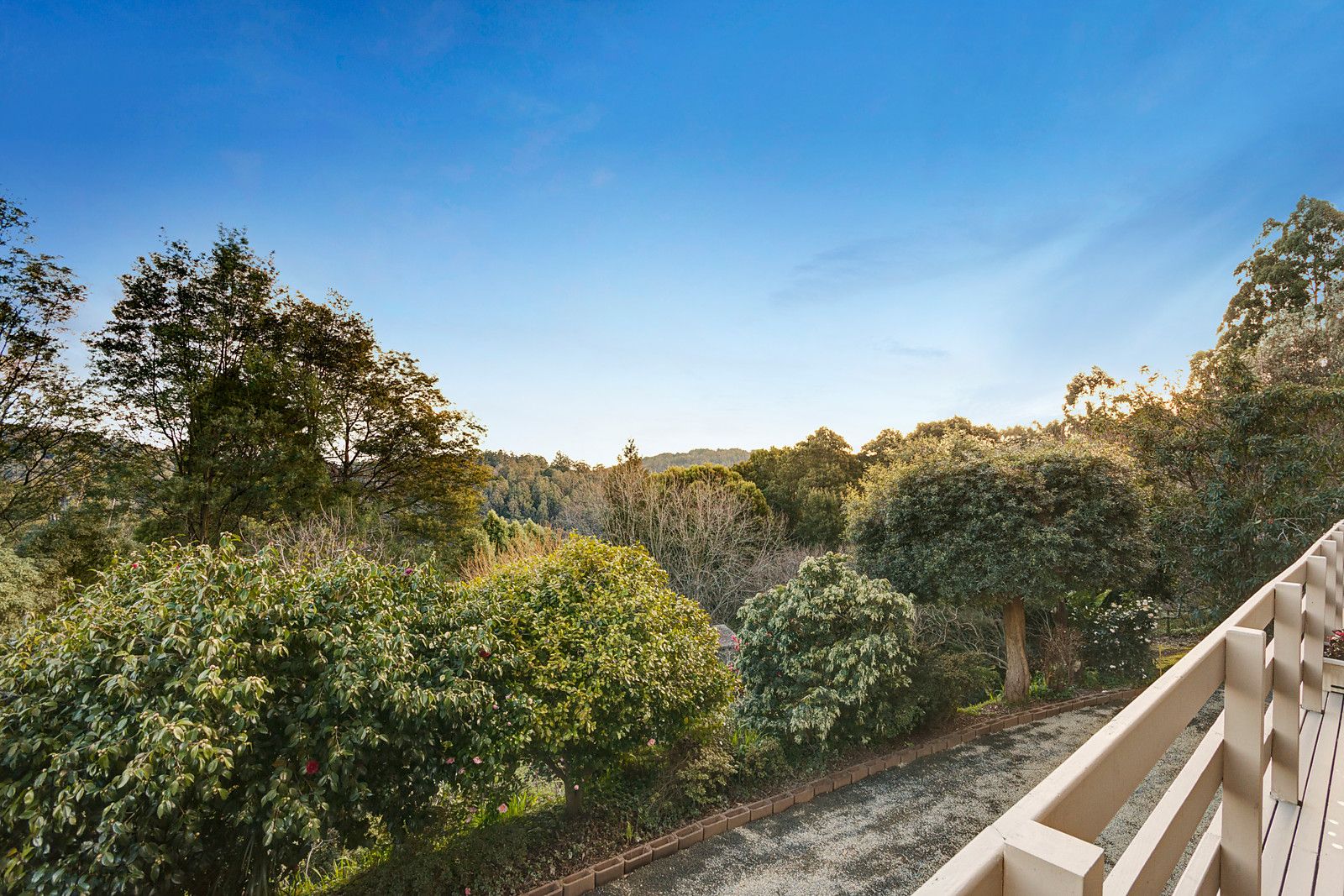 4 Lynwood Avenue, Olinda VIC 3788, Image 2