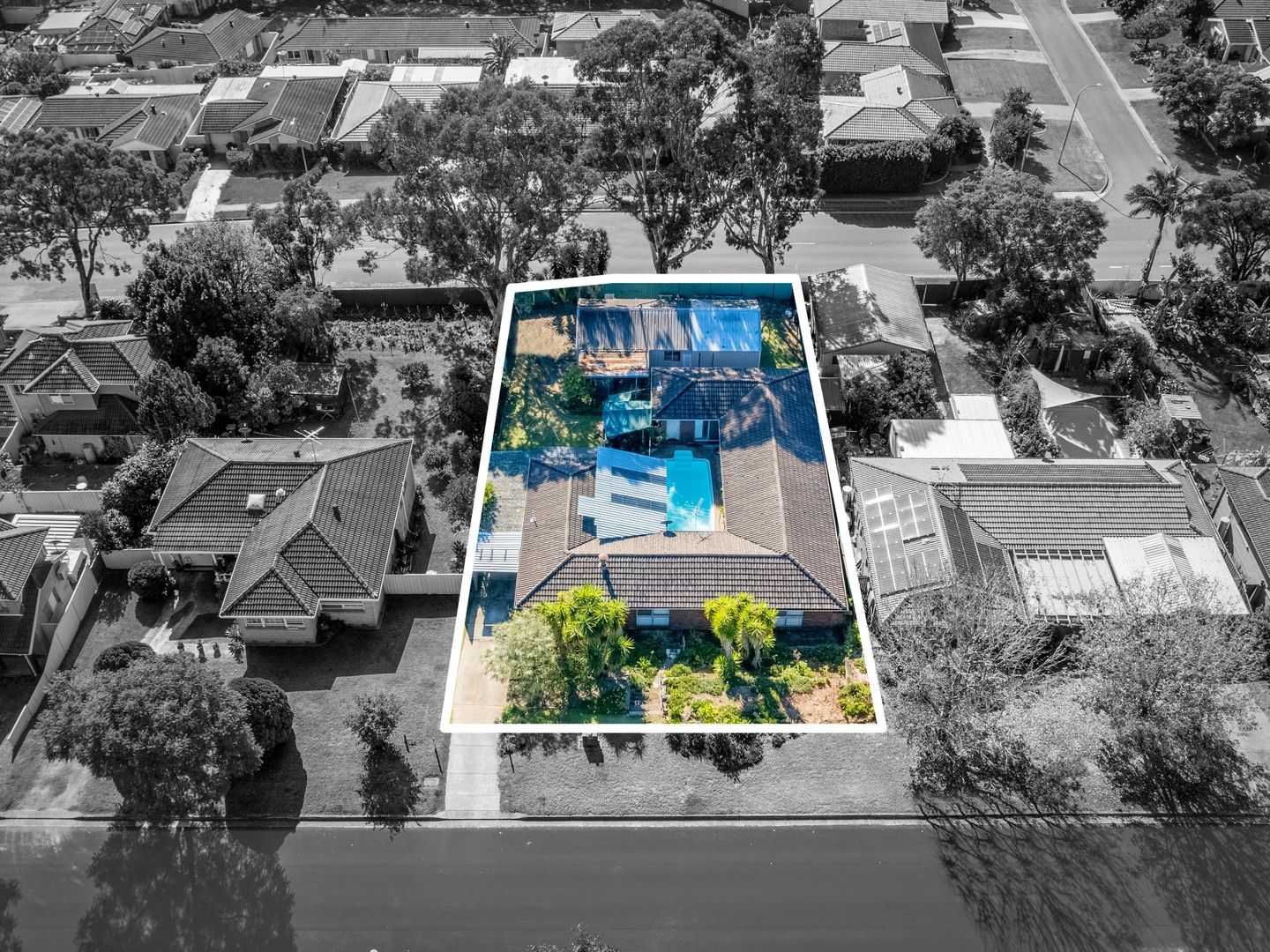 5 bedrooms House in 12 Birdsville Crescent LEUMEAH NSW, 2560