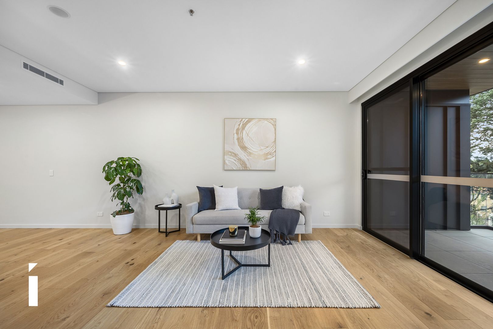18/9 Light Street, Griffith ACT 2603, Image 2