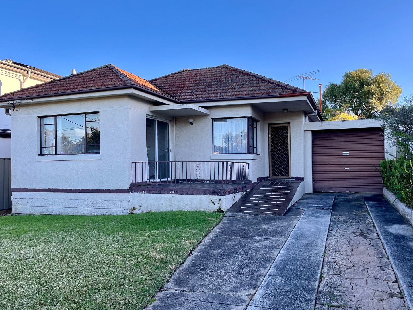 2 bedrooms House in 4 Morris Avenue KINGSGROVE NSW, 2208