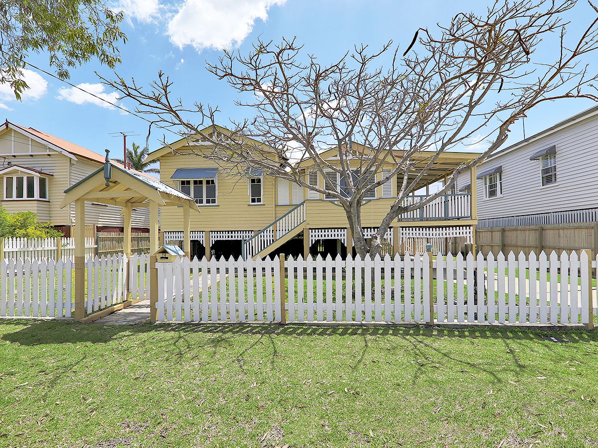 4 bedrooms House in 14 Erskine St KEDRON QLD, 4031