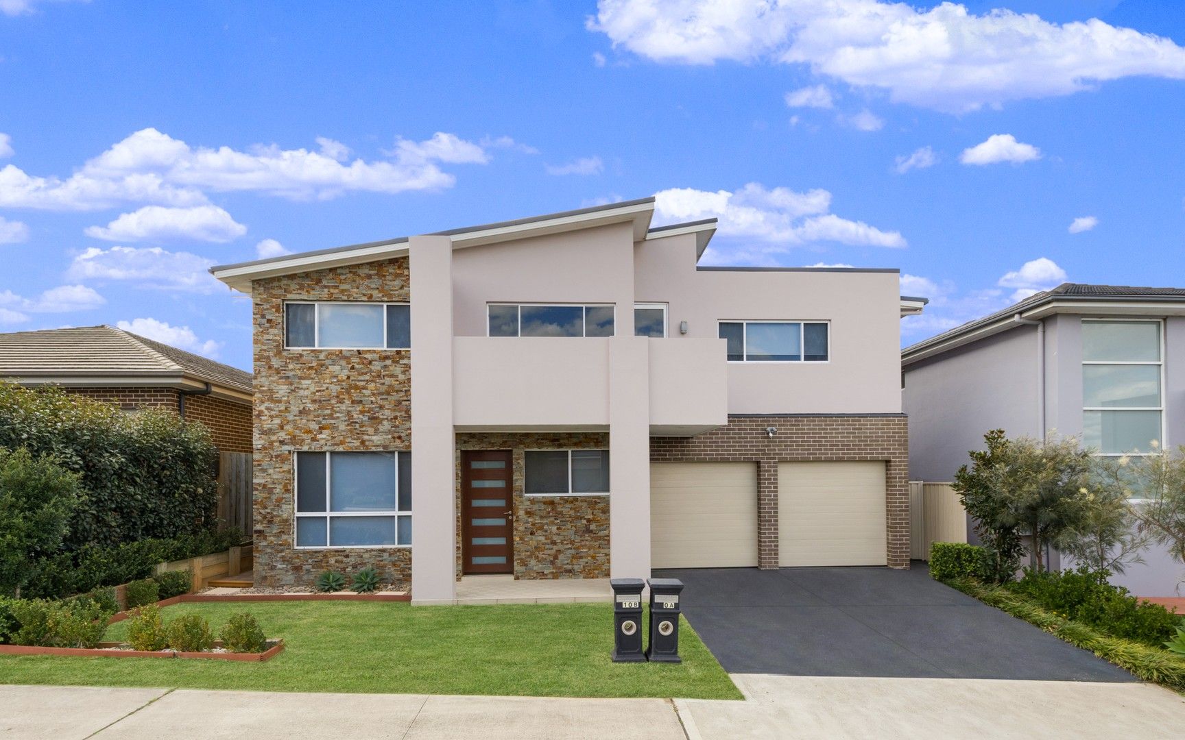 6 bedrooms House in 10 Carden Street ORAN PARK NSW, 2570