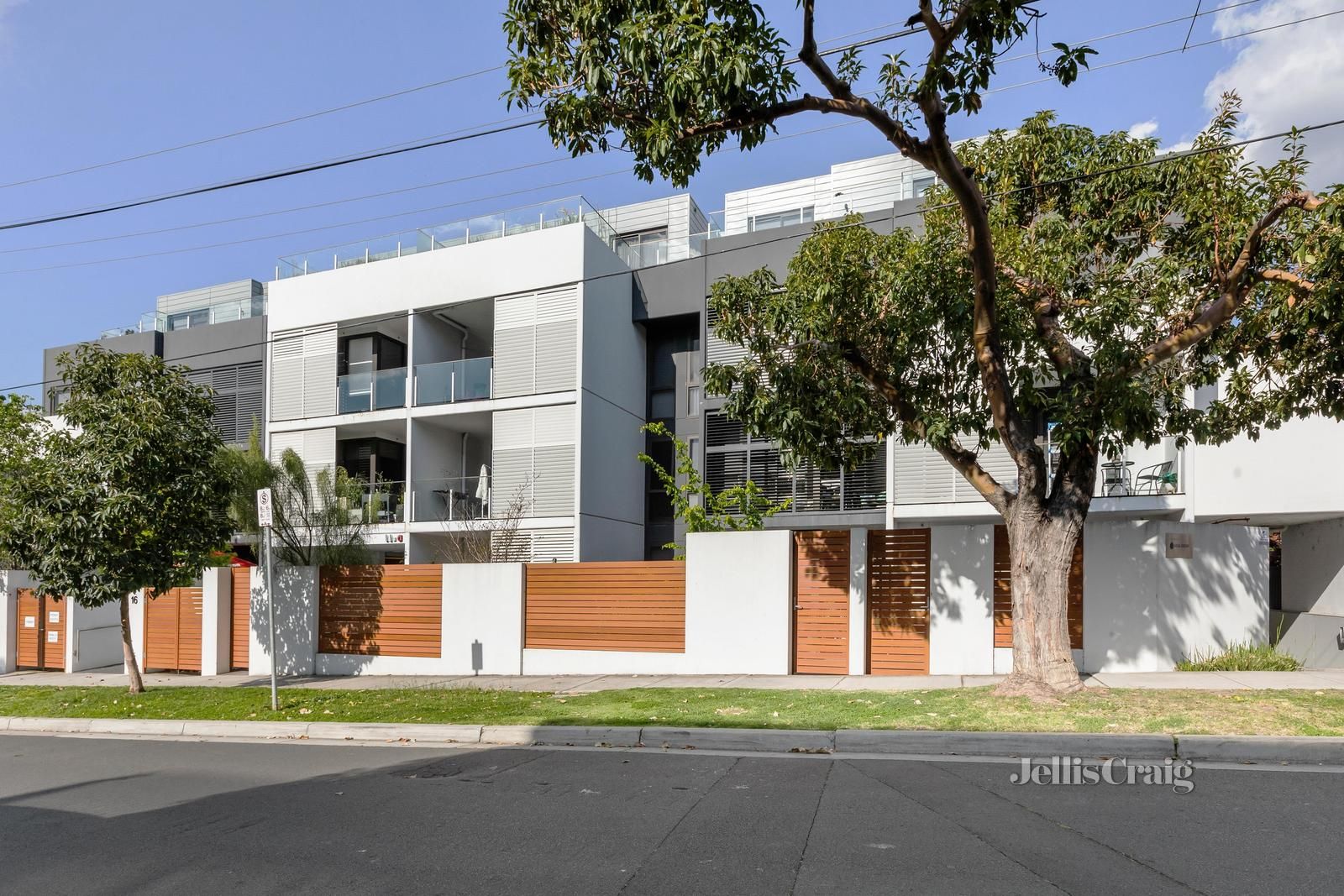 2 bedrooms Apartment / Unit / Flat in 208/16 Bent Street BENTLEIGH VIC, 3204