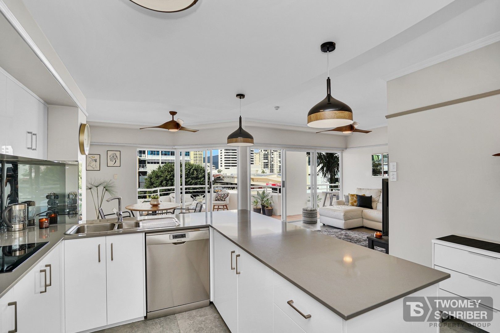 2 bedrooms Apartment / Unit / Flat in 8/73 Spence Street CAIRNS CITY QLD, 4870