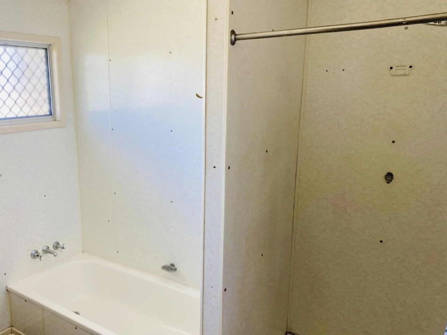 Additional image 8 of 24 SEDGMAN Street, Moranbah QLD 4744