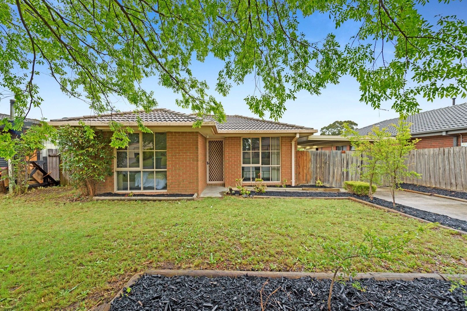 3 bedrooms House in 10 McMaster Court PAKENHAM VIC, 3810