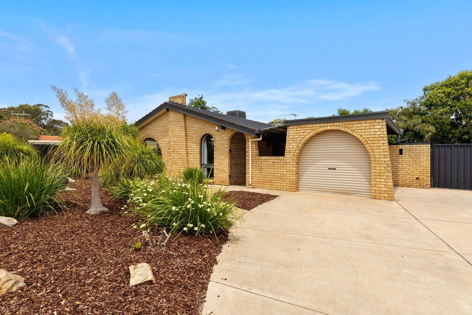 33 Target Hill Road, Salisbury Heights SA 5109, Image 1