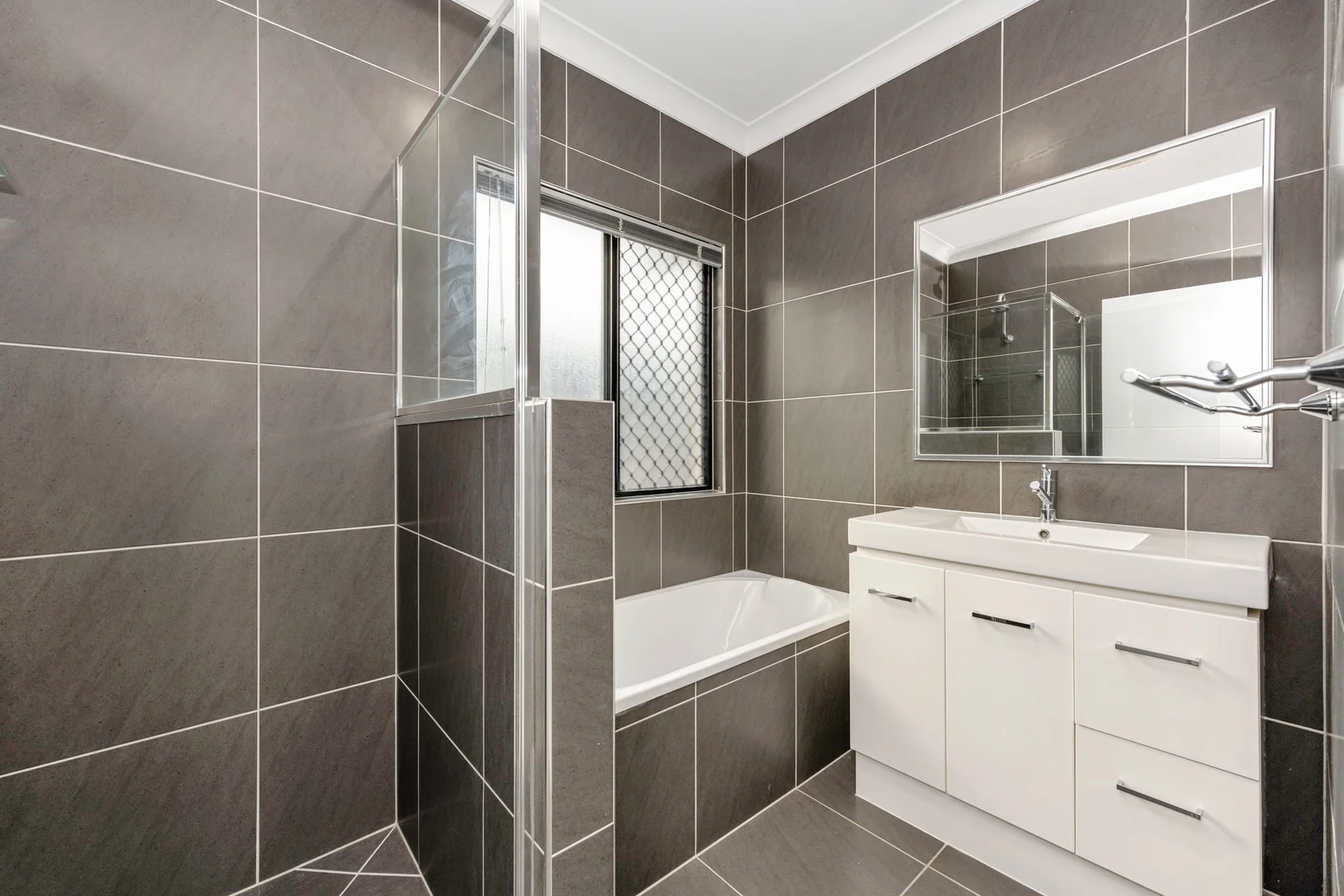 Additional image 7 of 3 Coowarra Court, Mount Low QLD 4818