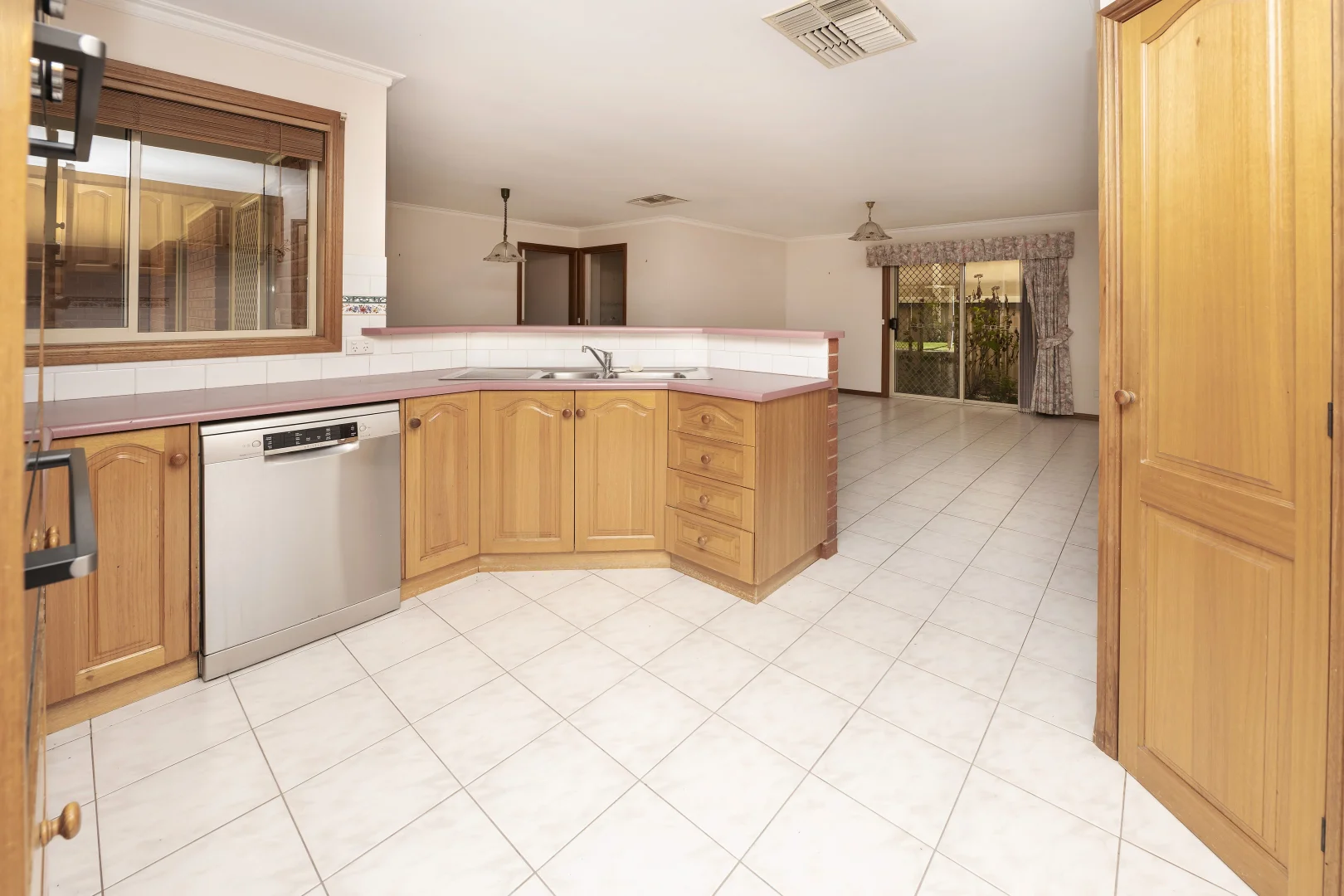 Additional image 7 of 72 Poole Boulevard, Swan Hill VIC 3585