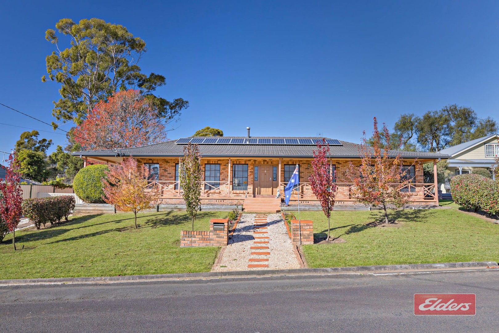 3 bedrooms House in 6 Chivers Place TAHMOOR NSW, 2573
