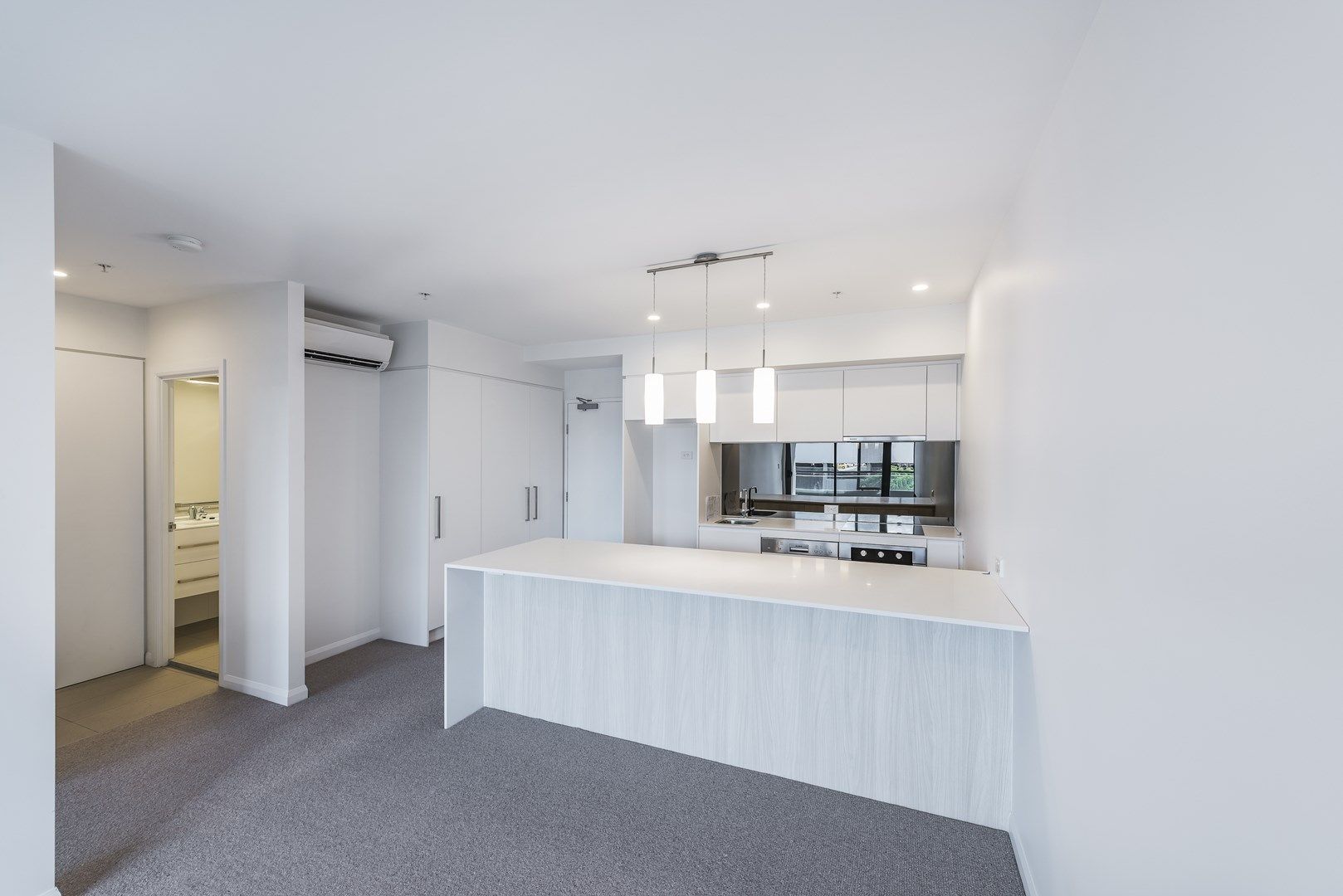 1 bedrooms Apartment / Unit / Flat in 30303/300 Old Cleveland Road COORPAROO QLD, 4151