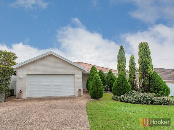 10 Whiting Place, Corlette NSW 2315