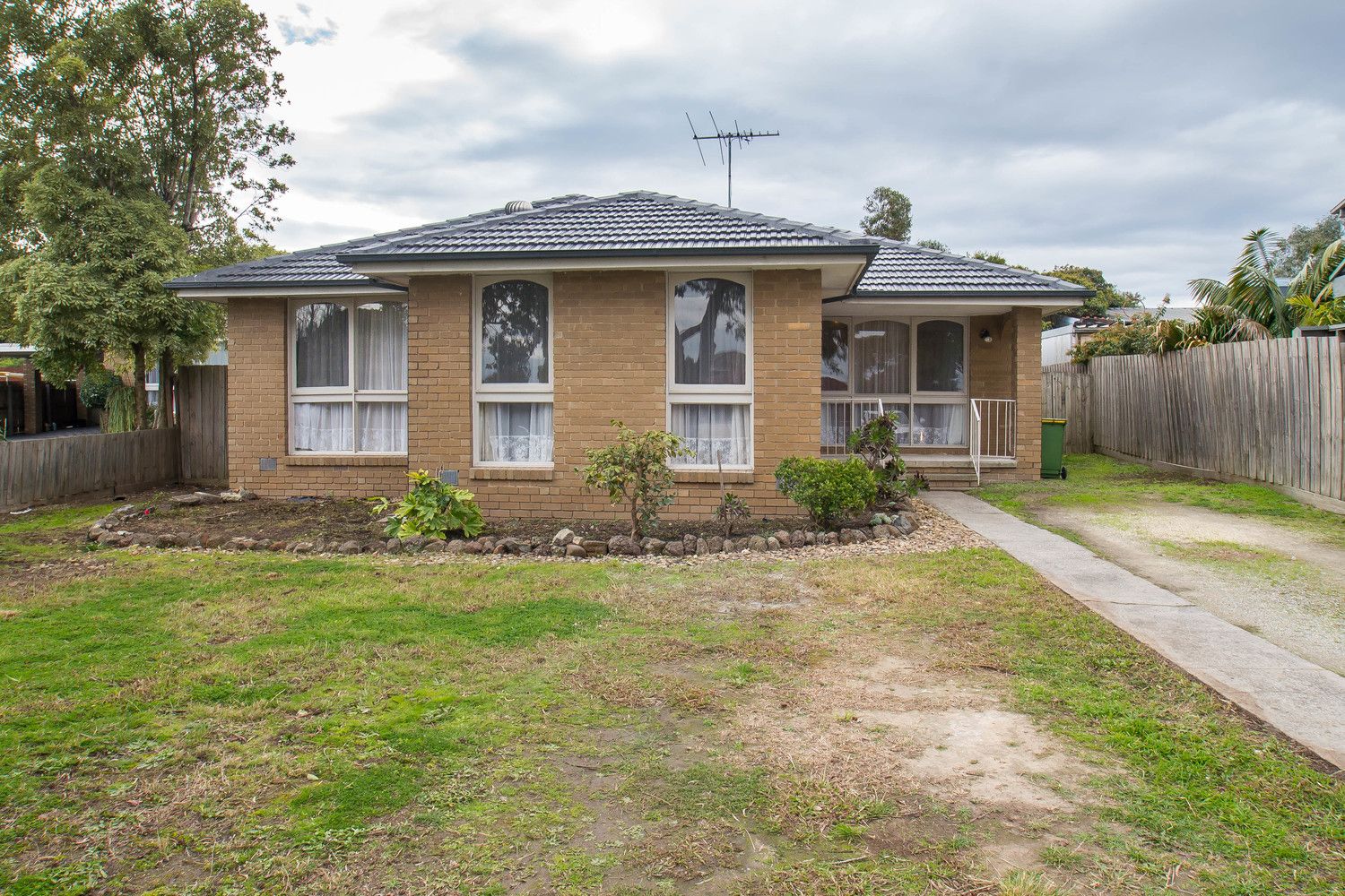 4 bedrooms House in 7 Prenton Court WANTIRNA VIC, 3152
