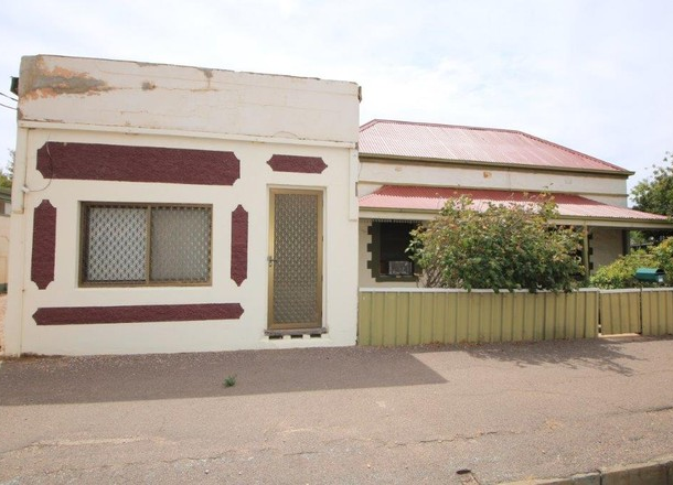 44 First Street, Quorn SA 5433