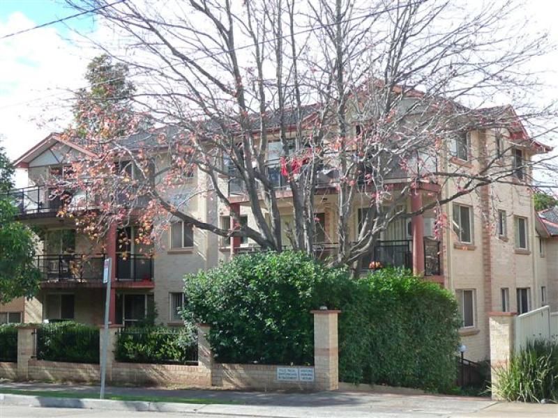 2 bedrooms Apartment / Unit / Flat in 9/176 Station Street WENTWORTHVILLE NSW, 2145